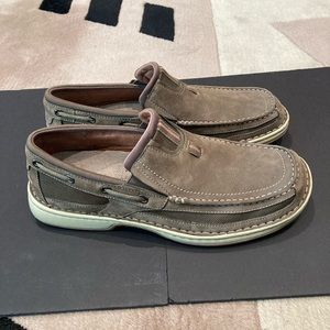 Clarks Men’s slip on - size 9